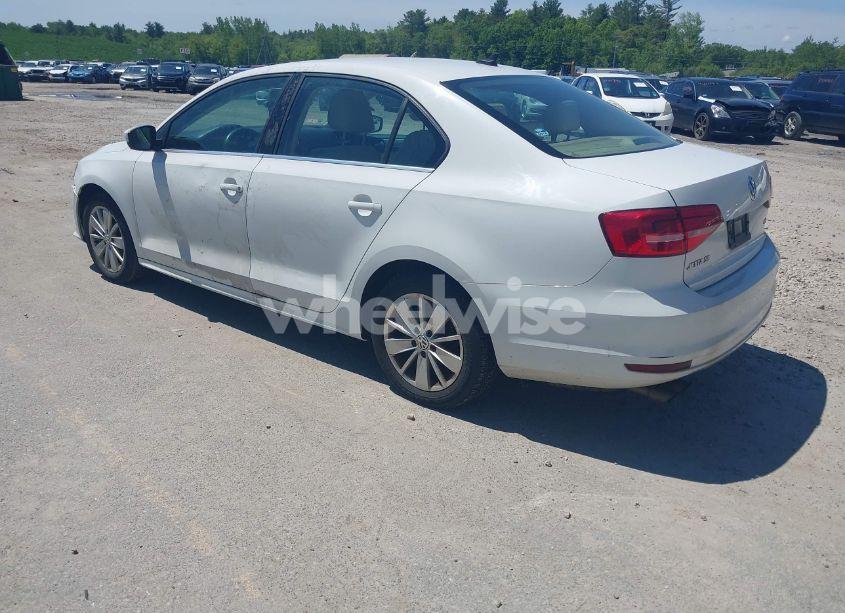 Photo 3 of 2015 Volkswagen Jetta 1.8T SE (VIN 3VWD17AJ5FM233468)