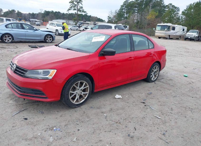 Photo 2 of 2015 Volkswagen Jetta 1.8T SE (VIN 3VWD17AJ5FM251033)