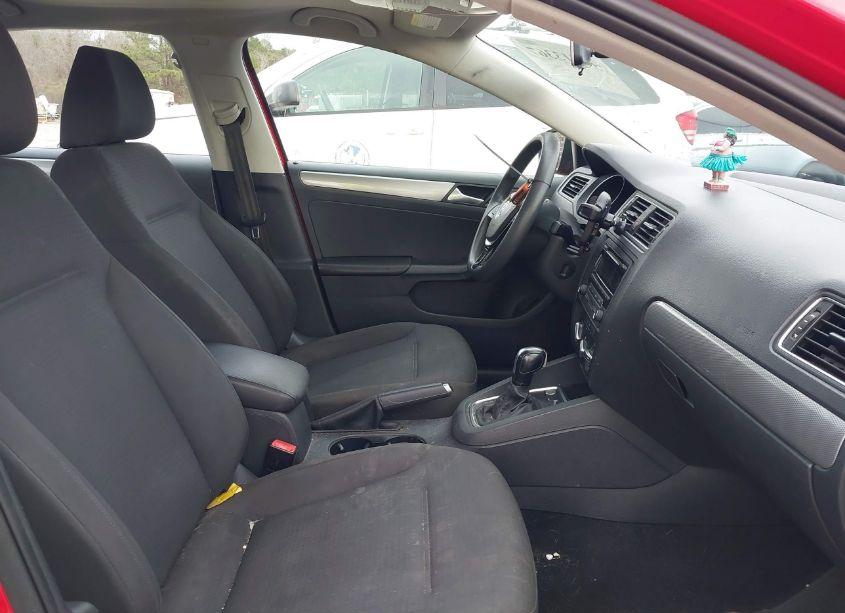 Photo 5 of 2015 Volkswagen Jetta 1.8T SE (VIN 3VWD17AJ5FM251033)