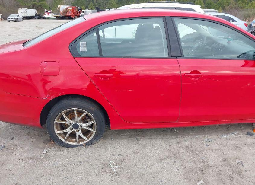 Photo 6 of 2015 Volkswagen Jetta 1.8T SE (VIN 3VWD17AJ5FM251033)