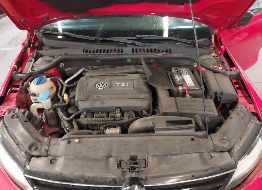 Photo 10 of 2015 Volkswagen Jetta 1.8T SE (VIN 3VWD17AJ5FM251212)