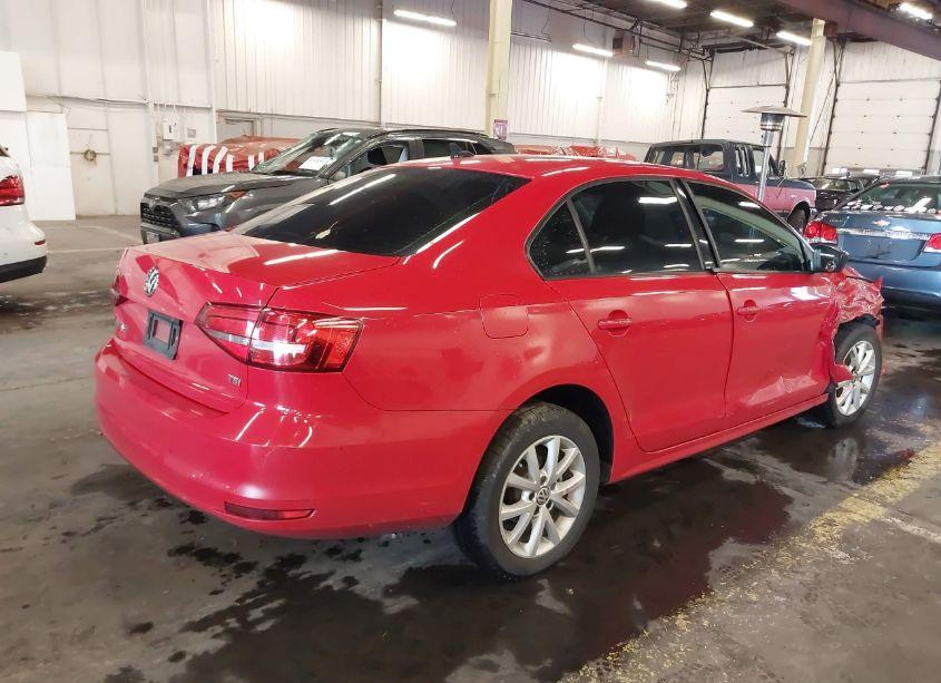 Photo 4 of 2015 Volkswagen Jetta 1.8T SE (VIN 3VWD17AJ5FM251212)