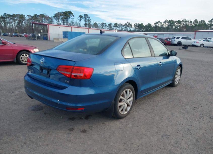 Photo 4 of 2015 Volkswagen Jetta 1.8T SE (VIN 3VWD17AJ5FM268950)