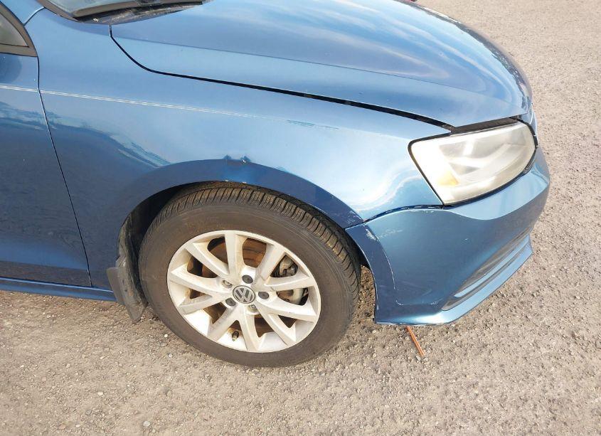 Photo 6 of 2015 Volkswagen Jetta 1.8T SE (VIN 3VWD17AJ5FM268950)