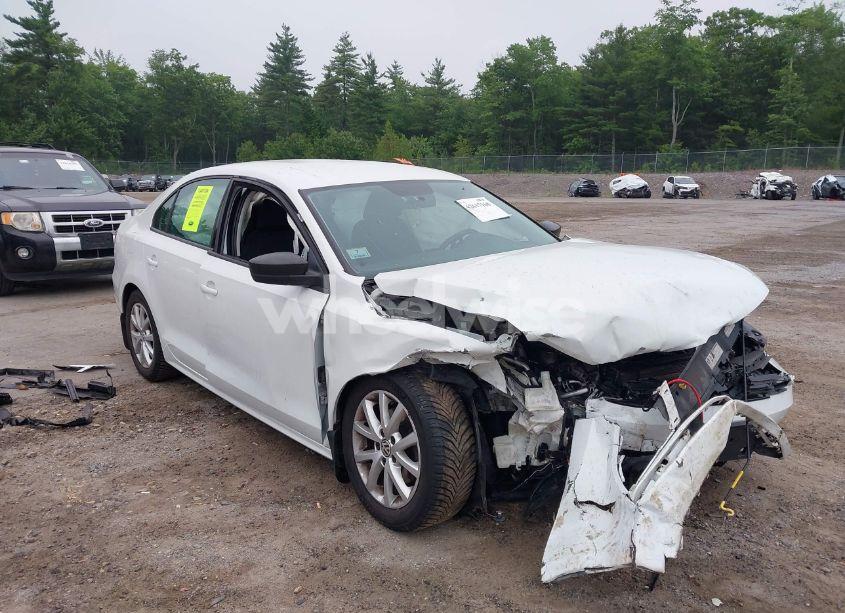 2015 Volkswagen Jetta 1.8T SE (VIN 3VWD17AJ5FM298661) main photo