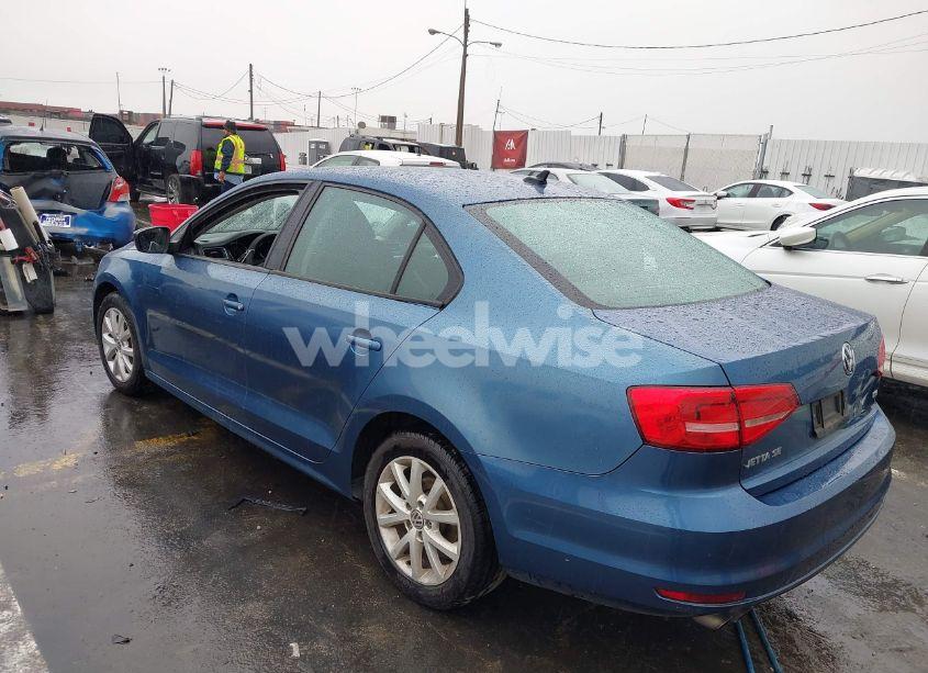 Photo 3 of 2015 Volkswagen Jetta 1.8T SE (VIN 3VWD17AJ5FM310694)