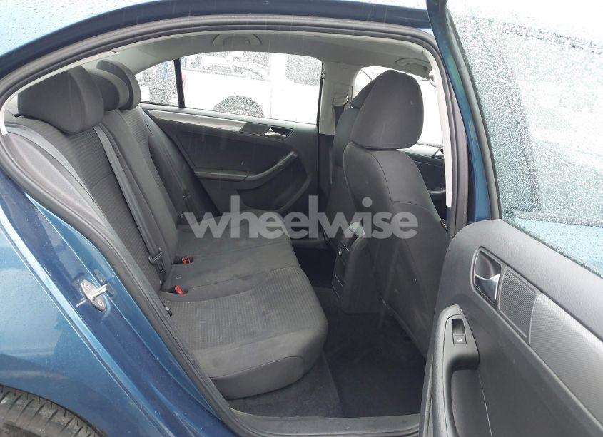 Photo 8 of 2015 Volkswagen Jetta 1.8T SE (VIN 3VWD17AJ5FM310694)