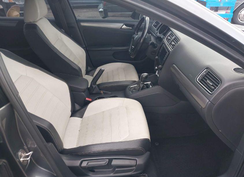 Photo 5 of 2016 Volkswagen Jetta 1.8T SPORT (VIN 3VWD17AJ5GM254919)