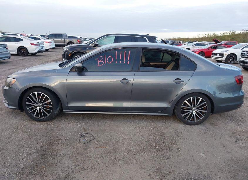 Photo 13 of 2016 Volkswagen Jetta 1.8T SPORT (VIN 3VWD17AJ5GM302600)