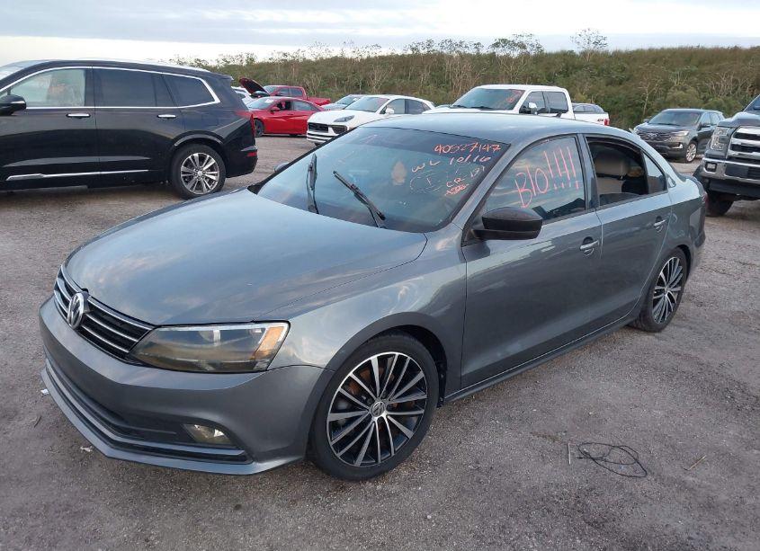 Photo 2 of 2016 Volkswagen Jetta 1.8T SPORT (VIN 3VWD17AJ5GM302600)