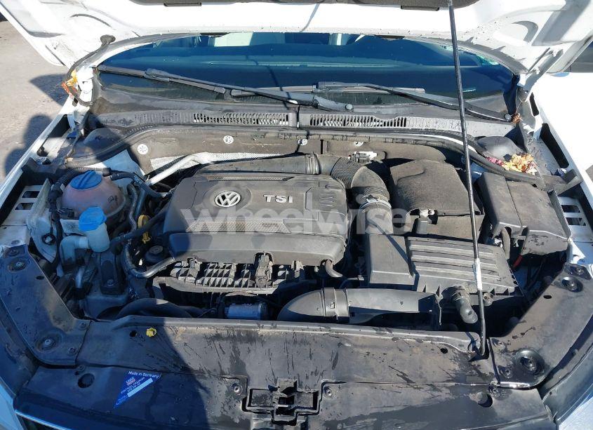 Photo 10 of 2016 Volkswagen Jetta 1.8T SPORT (VIN 3VWD17AJ5GM302841)