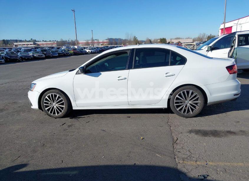 Photo 14 of 2016 Volkswagen Jetta 1.8T SPORT (VIN 3VWD17AJ5GM302841)