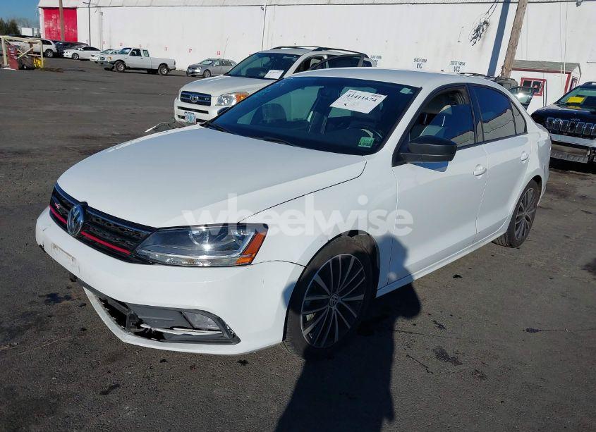 Photo 2 of 2016 Volkswagen Jetta 1.8T SPORT (VIN 3VWD17AJ5GM302841)