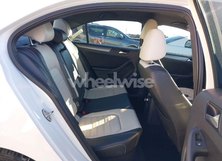 Photo 8 of 2016 Volkswagen Jetta 1.8T SPORT (VIN 3VWD17AJ5GM302841)