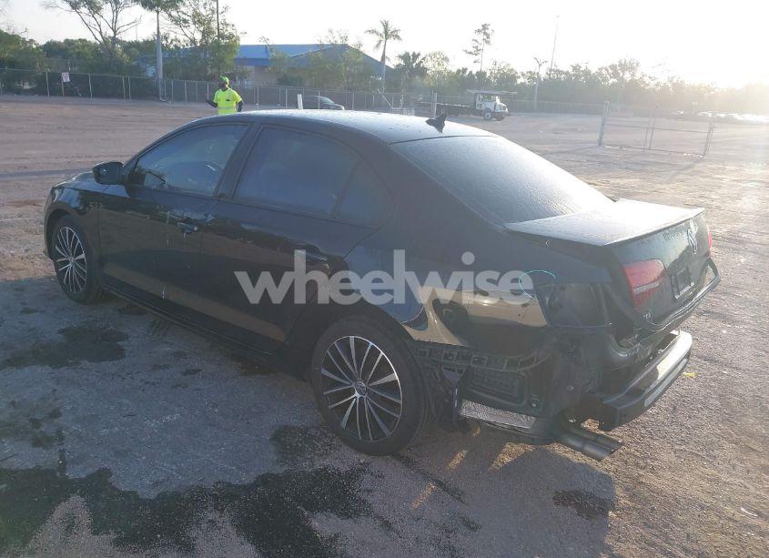 Photo 3 of 2016 Volkswagen Jetta 1.8T SPORT (VIN 3VWD17AJ5GM335337)