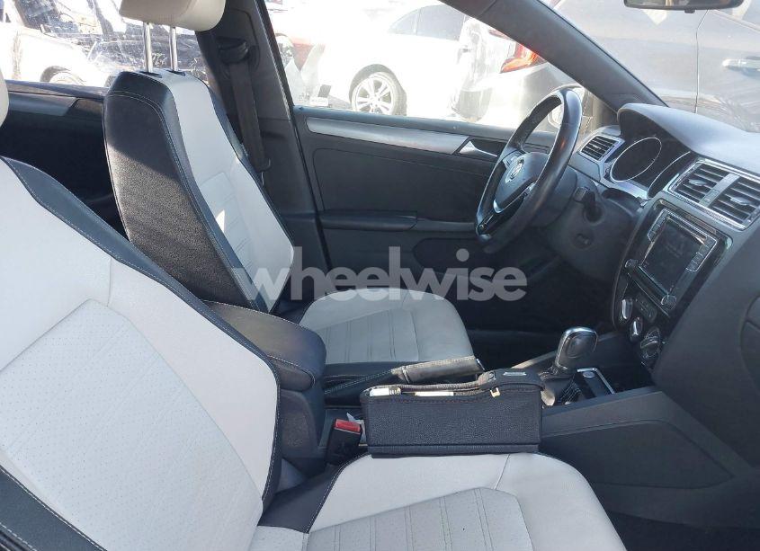 Photo 5 of 2016 Volkswagen Jetta 1.8T SPORT (VIN 3VWD17AJ5GM401031)