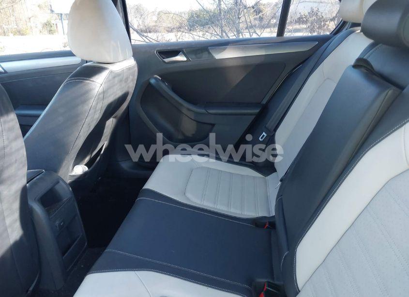 Photo 8 of 2016 Volkswagen Jetta 1.8T SPORT (VIN 3VWD17AJ5GM401031)