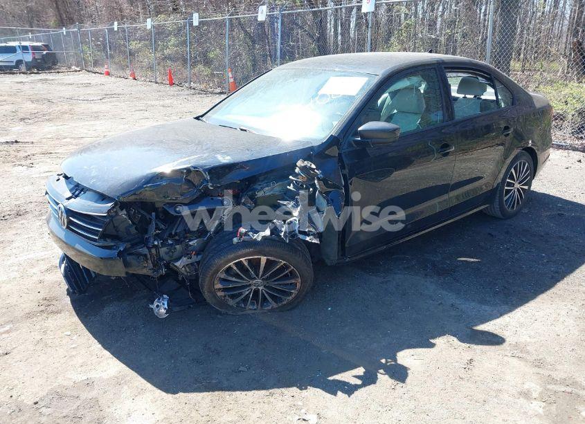 Photo 2 of 2016 Volkswagen Jetta 1.8T SPORT (VIN 3VWD17AJ5GM414488)