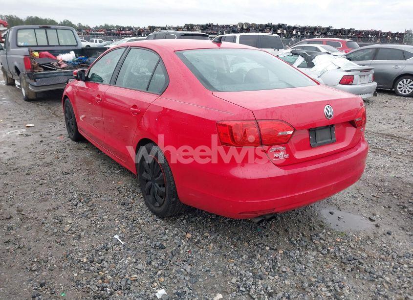 Photo 3 of 2014 Volkswagen Jetta 1.8T SE (VIN 3VWD17AJ6EM238855)