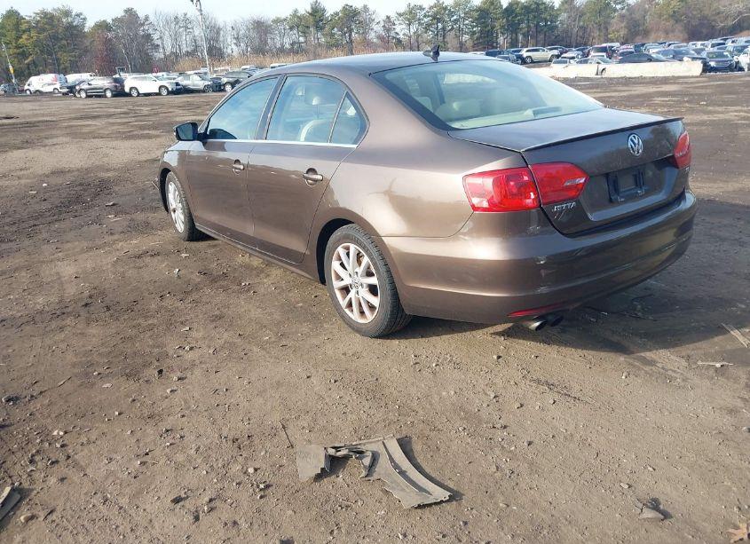 Photo 3 of 2014 Volkswagen Jetta 1.8T SE (VIN 3VWD17AJ6EM304630)