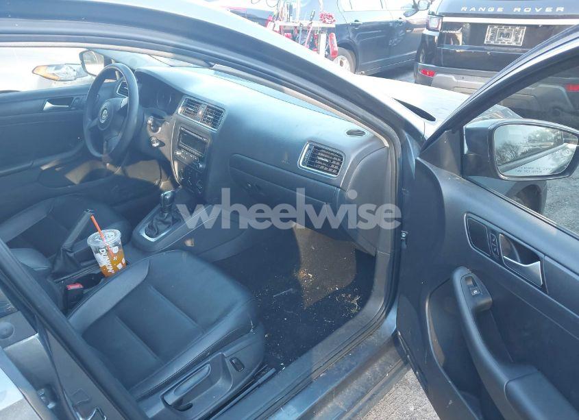 Photo 5 of 2014 Volkswagen Jetta 1.8T SE (VIN 3VWD17AJ6EM306149)