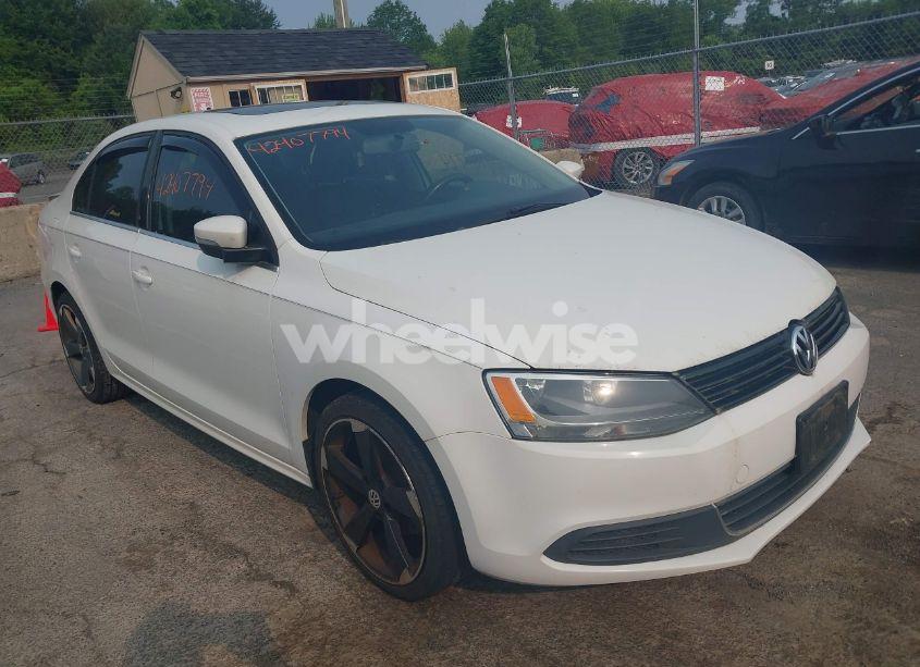 2014 Volkswagen Jetta 1.8T SE (VIN 3VWD17AJ6EM368926) main photo