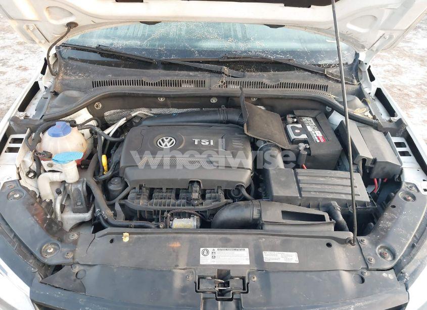 Photo 10 of 2014 Volkswagen Jetta 1.8T SE (VIN 3VWD17AJ6EM372569)