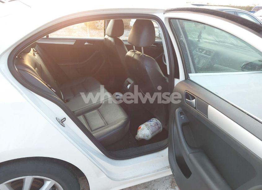 Photo 8 of 2014 Volkswagen Jetta 1.8T SE (VIN 3VWD17AJ6EM372569)