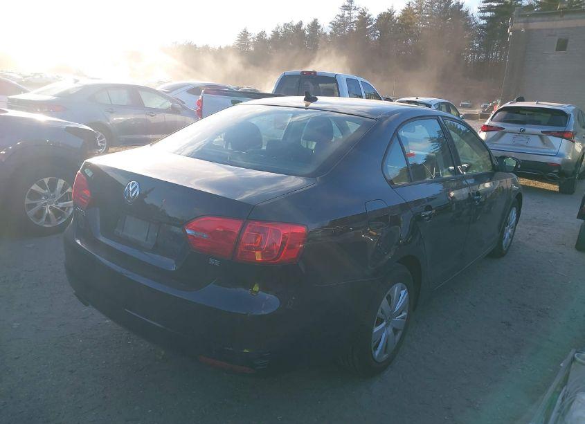 Photo 4 of 2014 Volkswagen Jetta 1.8T SE (VIN 3VWD17AJ6EM393163)