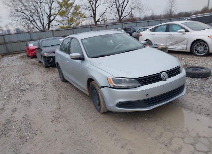 2014 Volkswagen Jetta 1.8T SE (VIN 3VWD17AJ6EM418241) main photo