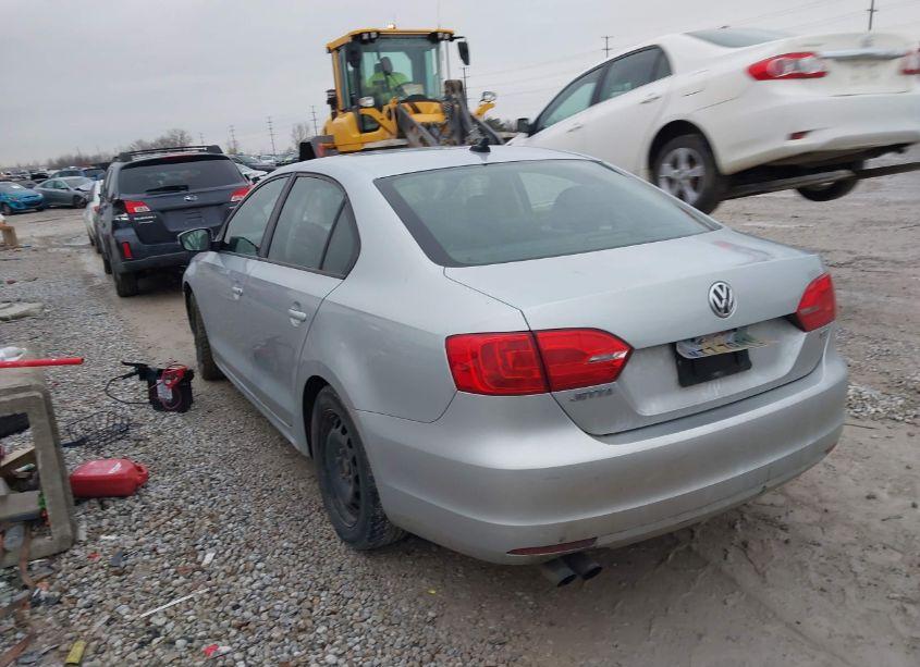 Photo 3 of 2014 Volkswagen Jetta 1.8T SE (VIN 3VWD17AJ6EM418241)