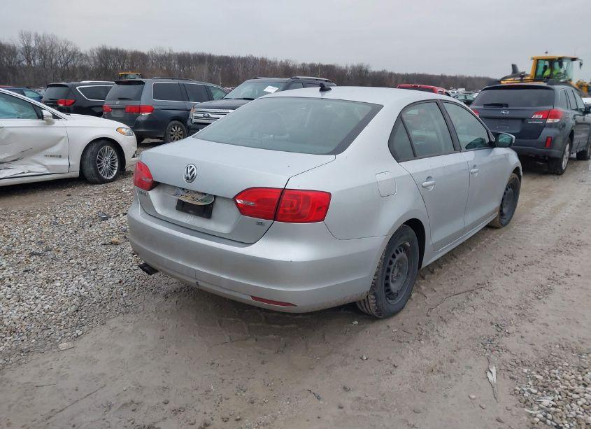 Photo 4 of 2014 Volkswagen Jetta 1.8T SE (VIN 3VWD17AJ6EM418241)