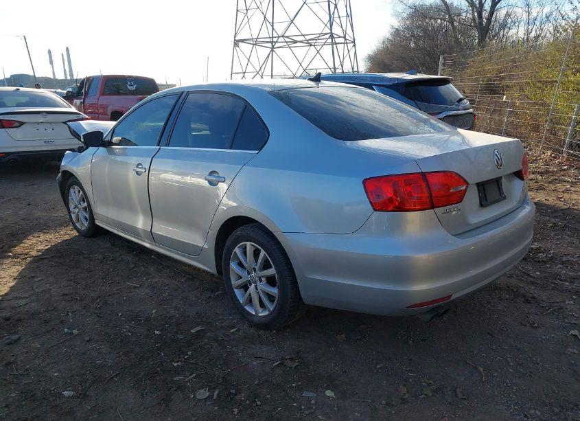 Photo 3 of 2014 Volkswagen Jetta 1.8T SE (VIN 3VWD17AJ6EM419874)