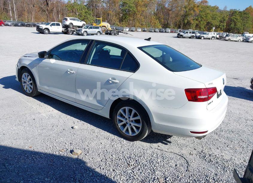 Photo 3 of 2015 Volkswagen Jetta 1.8T SE (VIN 3VWD17AJ6FM266382)