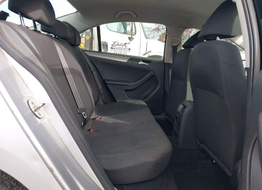 Photo 8 of 2015 Volkswagen Jetta 1.8T SE (VIN 3VWD17AJ6FM283621)