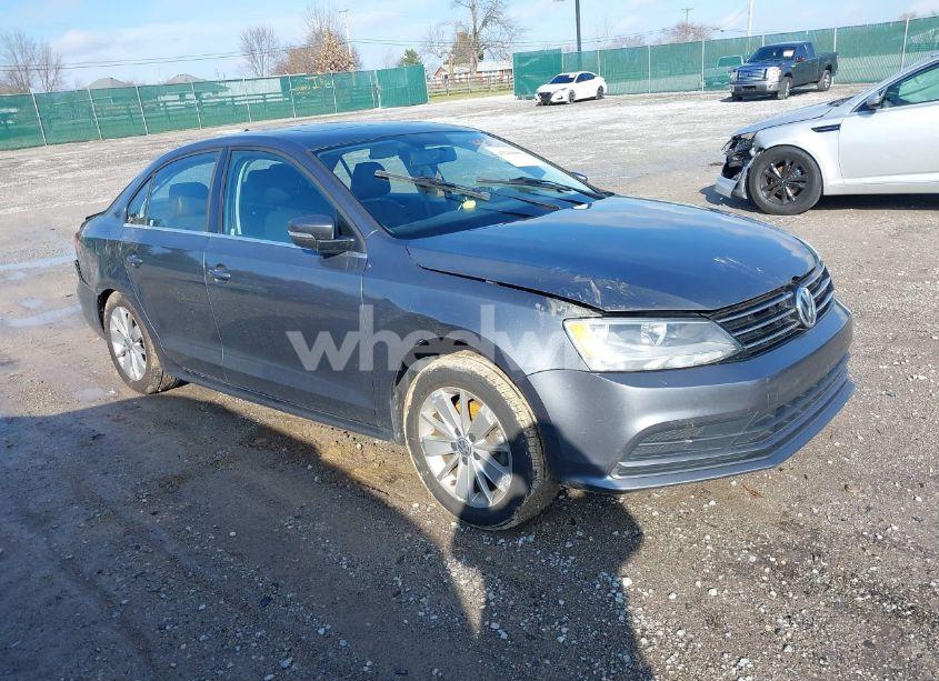 2015 Volkswagen Jetta 1.8T SE (VIN 3VWD17AJ6FM284011) main photo