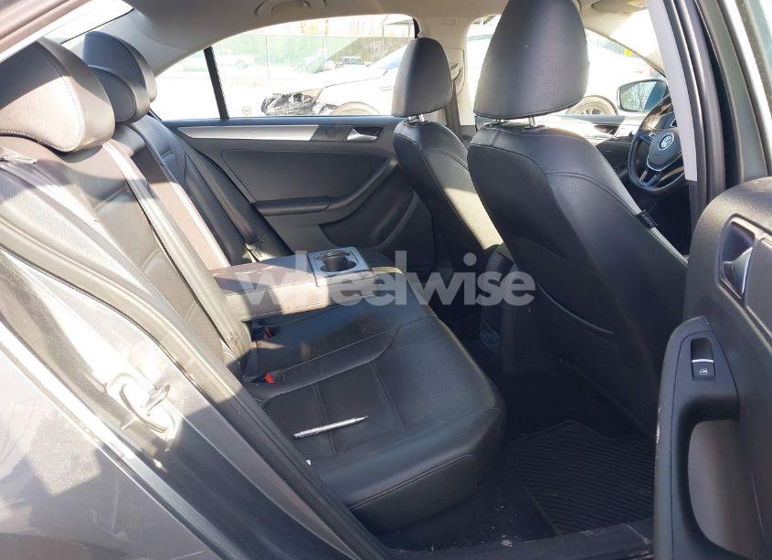 Photo 8 of 2015 Volkswagen Jetta 1.8T SE (VIN 3VWD17AJ6FM284011)