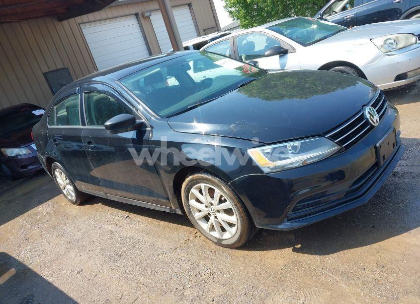 2015 Volkswagen Jetta 1.8T SE (VIN 3VWD17AJ6FM285921) main photo