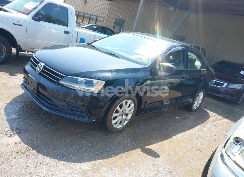 Photo 2 of 2015 Volkswagen Jetta 1.8T SE (VIN 3VWD17AJ6FM285921)