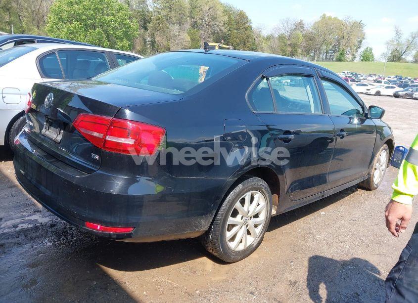 Photo 4 of 2015 Volkswagen Jetta 1.8T SE (VIN 3VWD17AJ6FM285921)