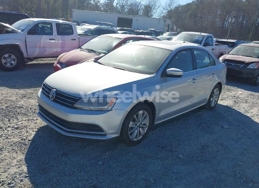 Photo 2 of 2015 Volkswagen Jetta 1.8T SE (VIN 3VWD17AJ6FM291749)