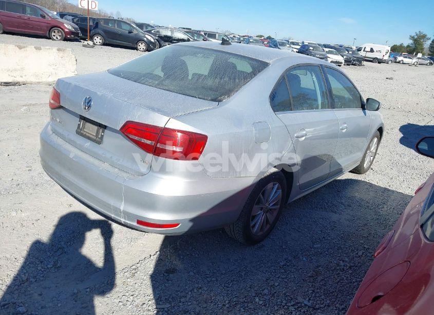 Photo 4 of 2015 Volkswagen Jetta 1.8T SE (VIN 3VWD17AJ6FM291749)