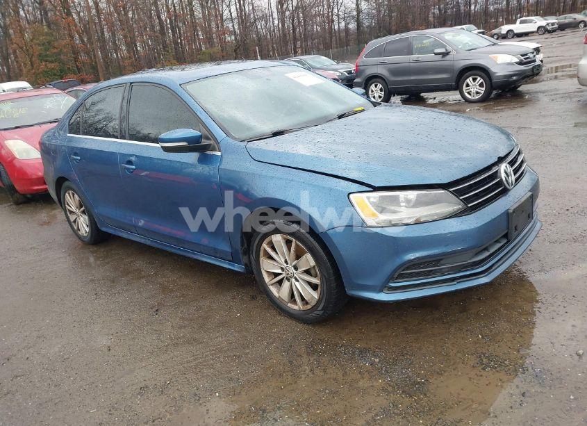 2015 Volkswagen Jetta 1.8T SE (VIN 3VWD17AJ6FM296174) main photo