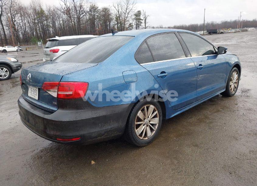 Photo 4 of 2015 Volkswagen Jetta 1.8T SE (VIN 3VWD17AJ6FM296174)