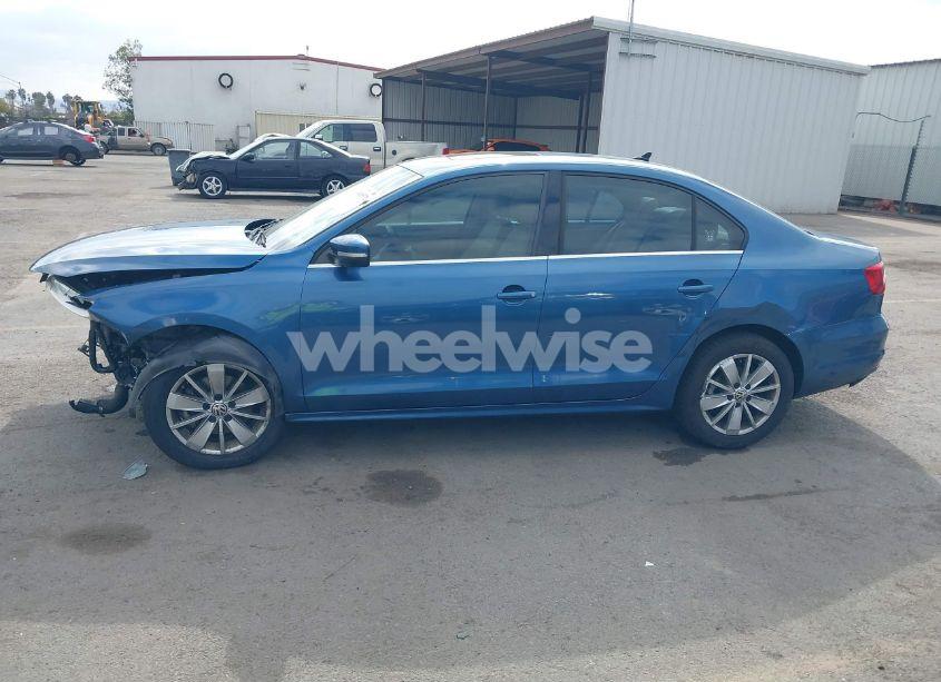 Photo 15 of 2015 Volkswagen Jetta 1.8T SE (VIN 3VWD17AJ6FM303530)