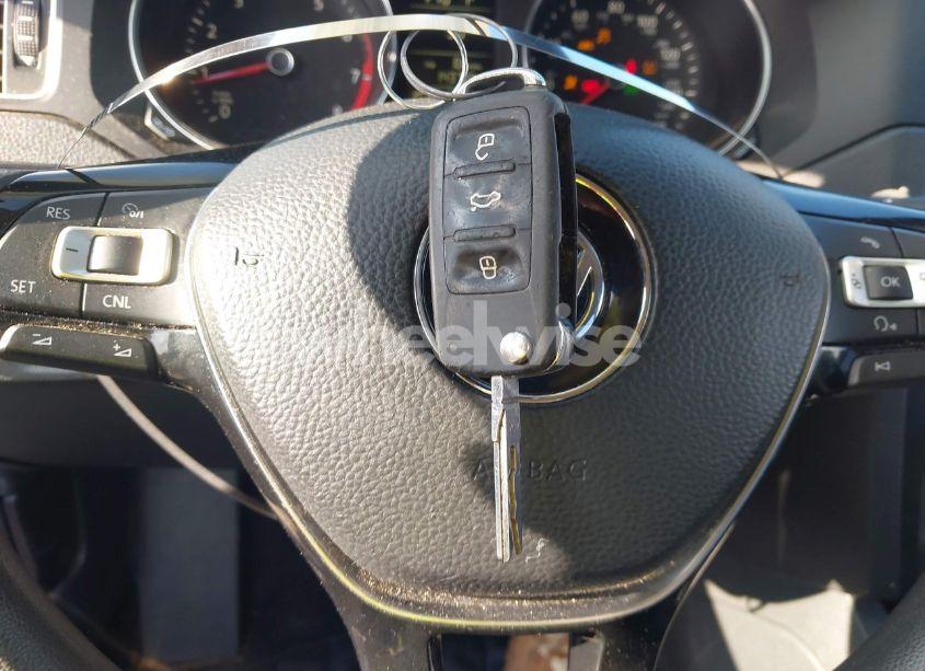 Photo 11 of 2015 Volkswagen Jetta 1.8T SE (VIN 3VWD17AJ6FM321669)