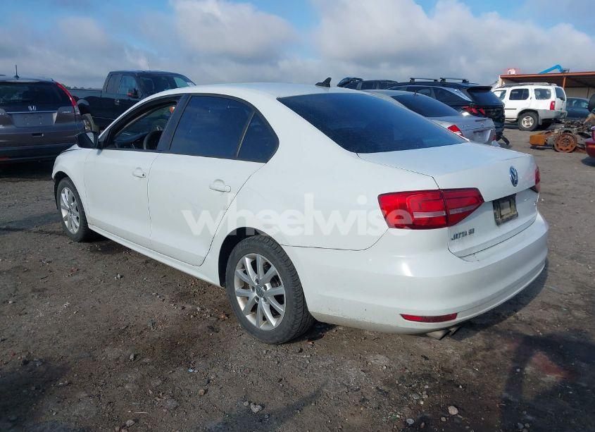 Photo 3 of 2015 Volkswagen Jetta 1.8T SE (VIN 3VWD17AJ6FM321669)
