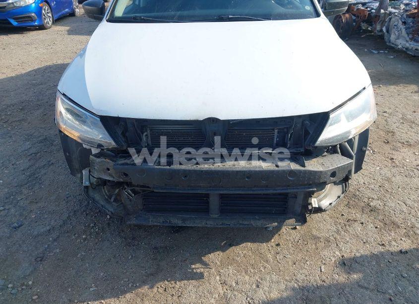 Photo 6 of 2015 Volkswagen Jetta 1.8T SE (VIN 3VWD17AJ6FM321669)