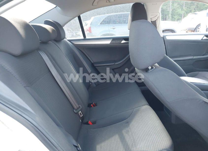 Photo 8 of 2015 Volkswagen Jetta 1.8T SE (VIN 3VWD17AJ6FM321669)