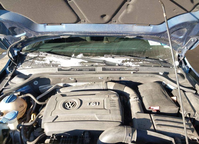 Photo 10 of 2015 Volkswagen Jetta 1.8T SE (VIN 3VWD17AJ6FM342313)